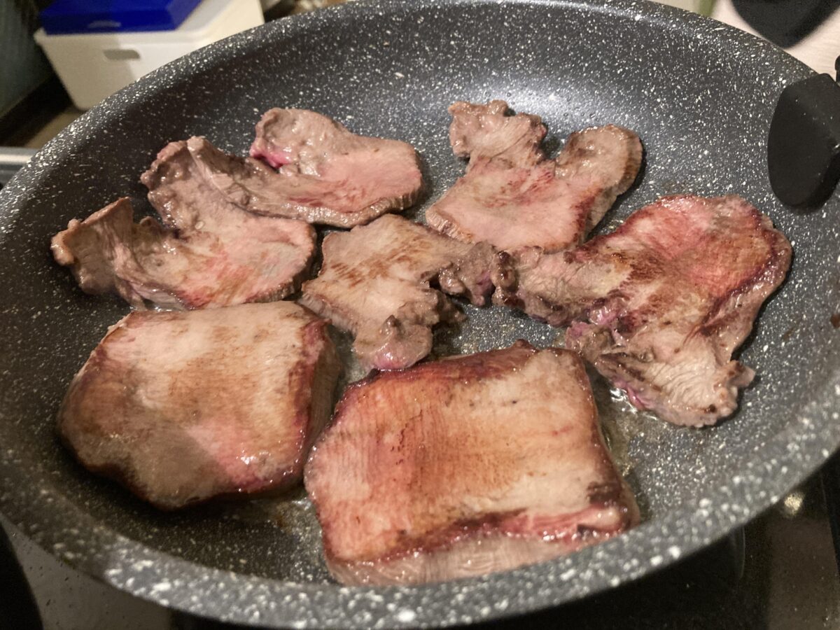 コストコのUSAビーフタン厚切り焼肉用が本当に分厚くて美味しすぎる!
