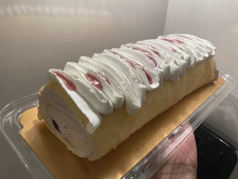 【実食レビュー】コストコのチェリーロールケーキ