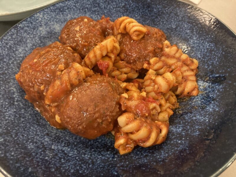 【調理方法】コストコの伊藤ハム チーズインミートボール ショートパスタ入り