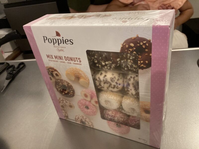 注目のコストコおすすめ新商品!POPPIES冷凍ミックスミニドーナッツを購入