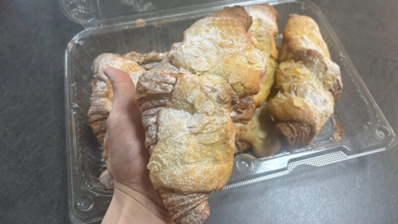 【開封レビュー】コストコ新商品のアーモンドクロワッサン