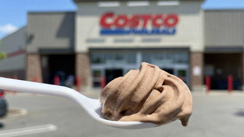 2025年11月コストコフードコート新メニューのチョコレートソフトクリームを実食レビュー!