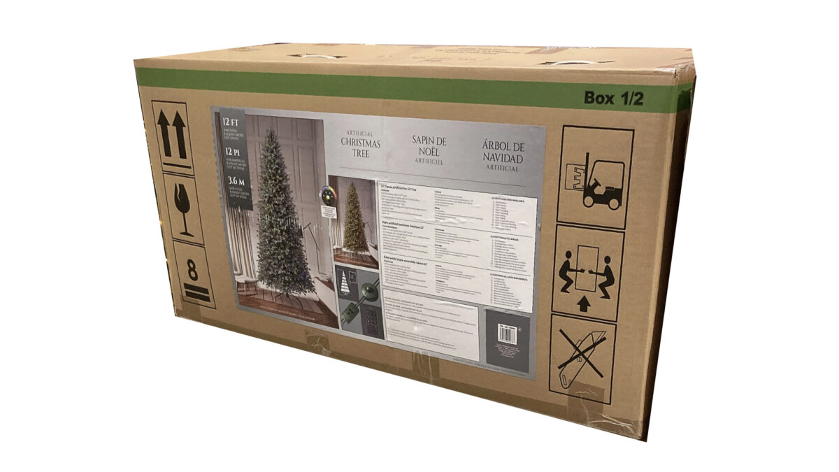 コストコ新商品のクリスマスツリー電飾付き（約365cm）屋内用