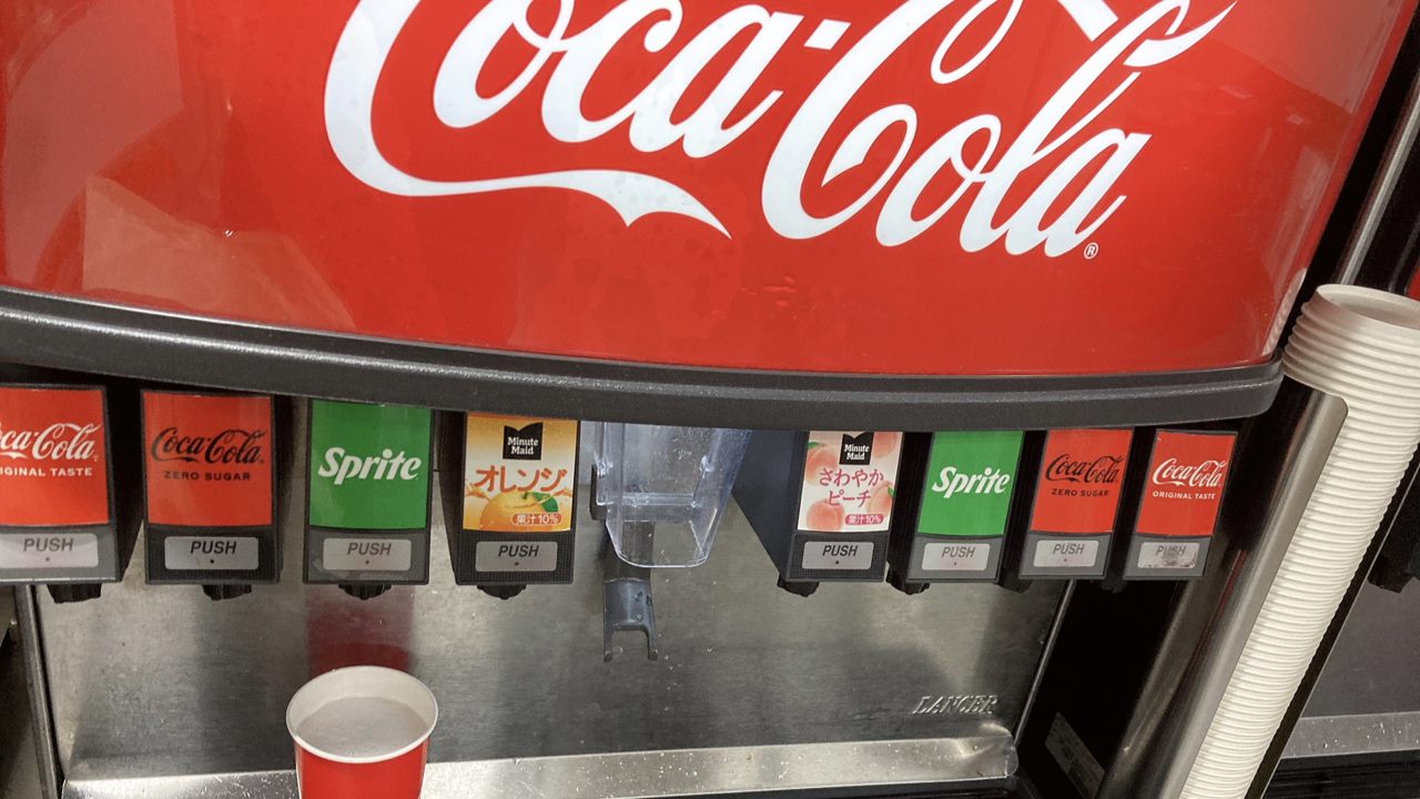 コストコフードコートの飲み放題ドリンク【ソーダ】の種類が変わった！値上がりも