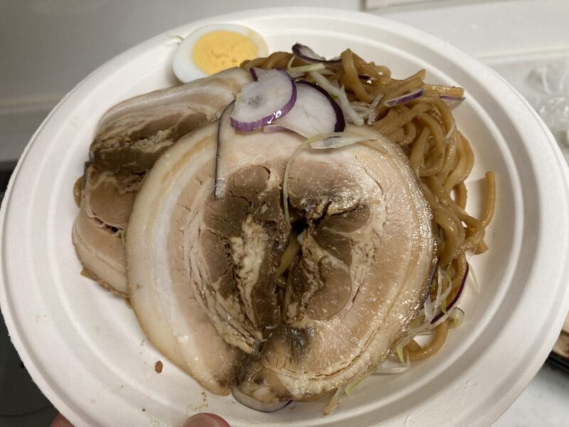 コストコで購入した新商品の「チャーシュー油そば」をいざ実食！気になる味は？