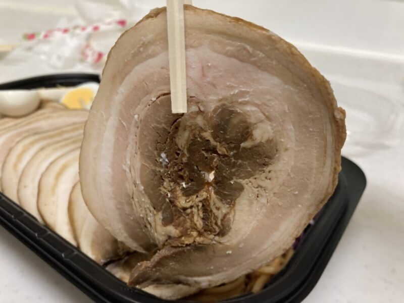 コストコで購入した新商品の「チャーシュー油そば」を開封！