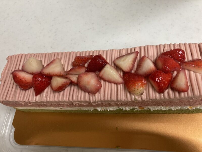 コストコ新商品のスプリングバーケーキを実食レビュー！