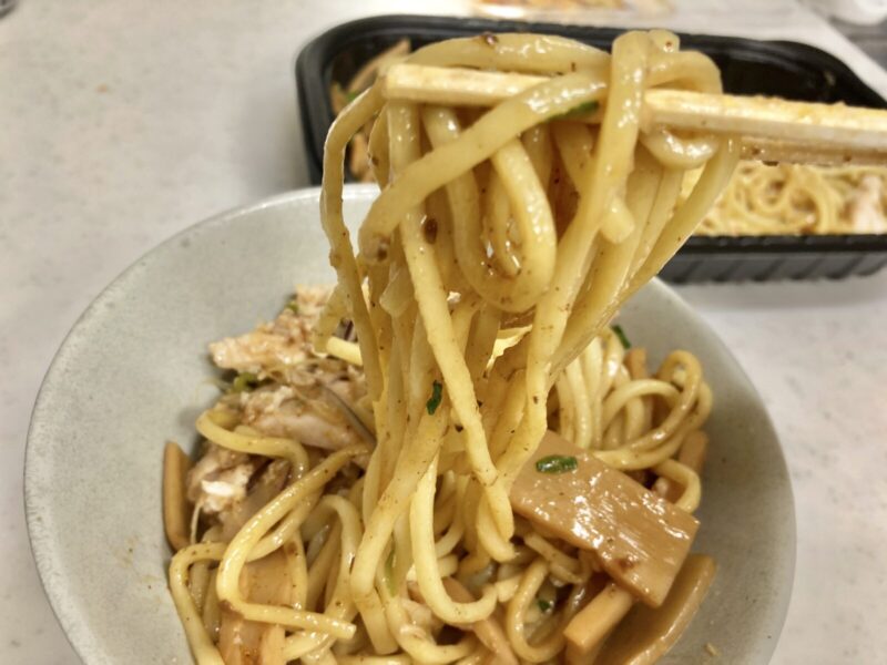 コストコ新商品にんにく鶏まぜそばを実食レビュー！