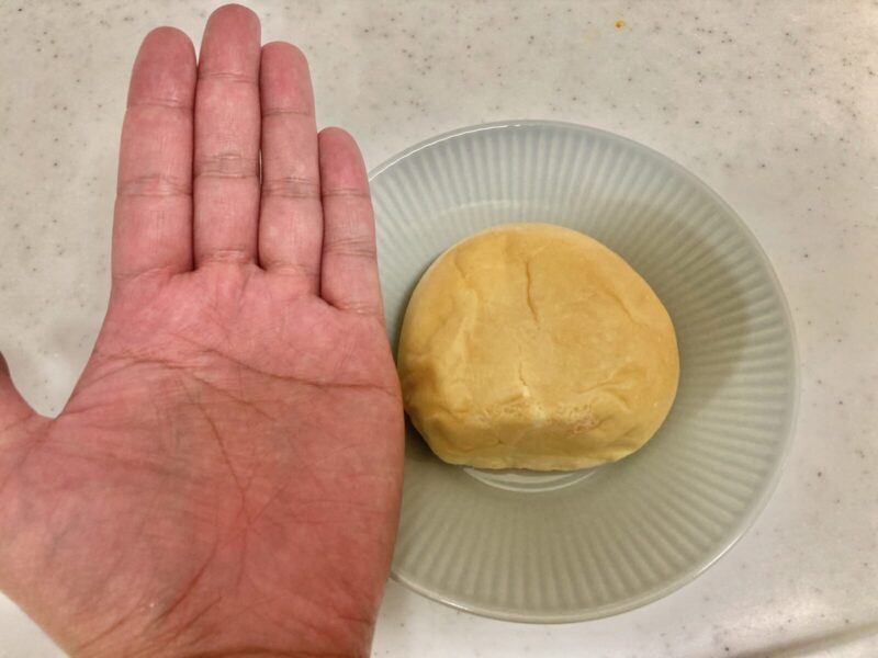 コストコ新商品の八天堂くりーむぱパンのカスタード味（冷凍）を実食レビュー