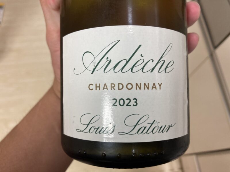 コストコのコスパ最強おすすめ白ワイン!ルイラトゥール アルティッシュ シャルドネ