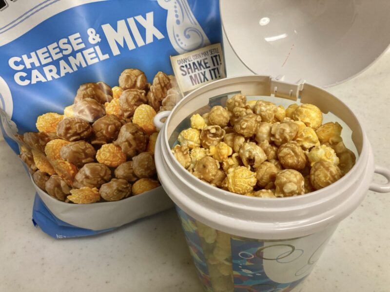 コストコのおすすめポップコーン「G.H.CRETORSポップコーン チーズ＆キャラメルミックス」を実食レビュー！