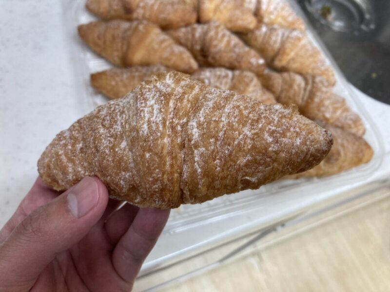 【実食レビュー】コストコ新商品のイチゴジャムミニクロワッサン