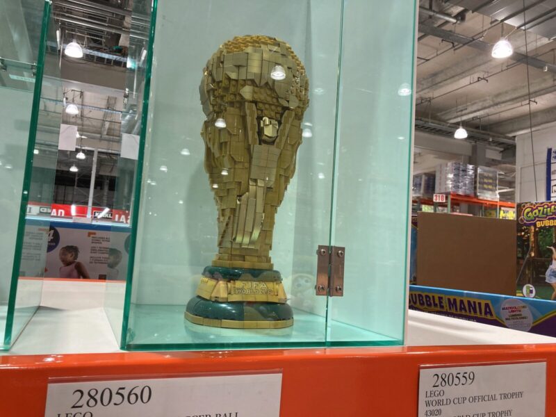 コストコ新商品のLEGOW杯オフィシャルトロフィー