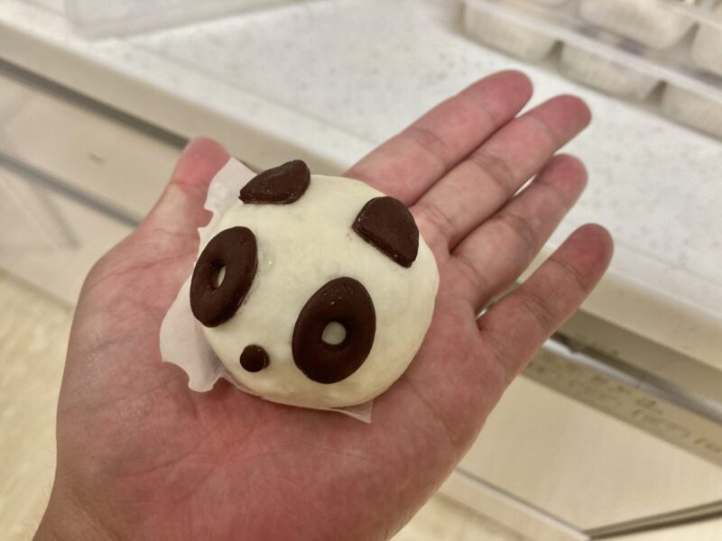 コストコ話題の新商品「SYNEARパンダまんカスタード味」が冷凍コーナーに登場!