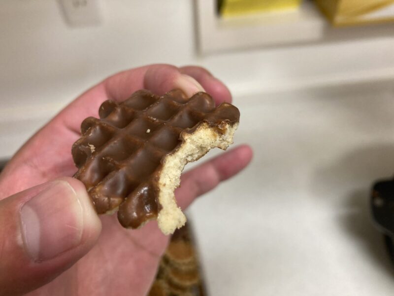コストコ新商品「WAFFLEMEISTER ワッフルバイツ チョコレート」を実食レビュー!