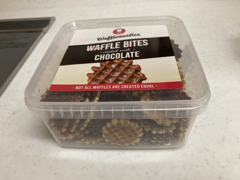 コストコ新商品「WAFFLEMEISTER ワッフルバイツ チョコレート」の内容量