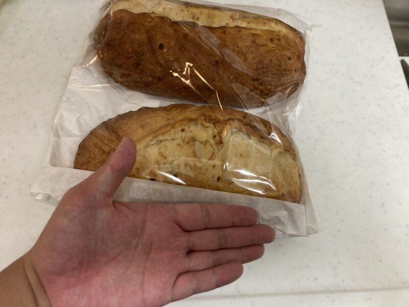 コストコ新商品のローストガーリックチーズブレッドを実食レビュー！