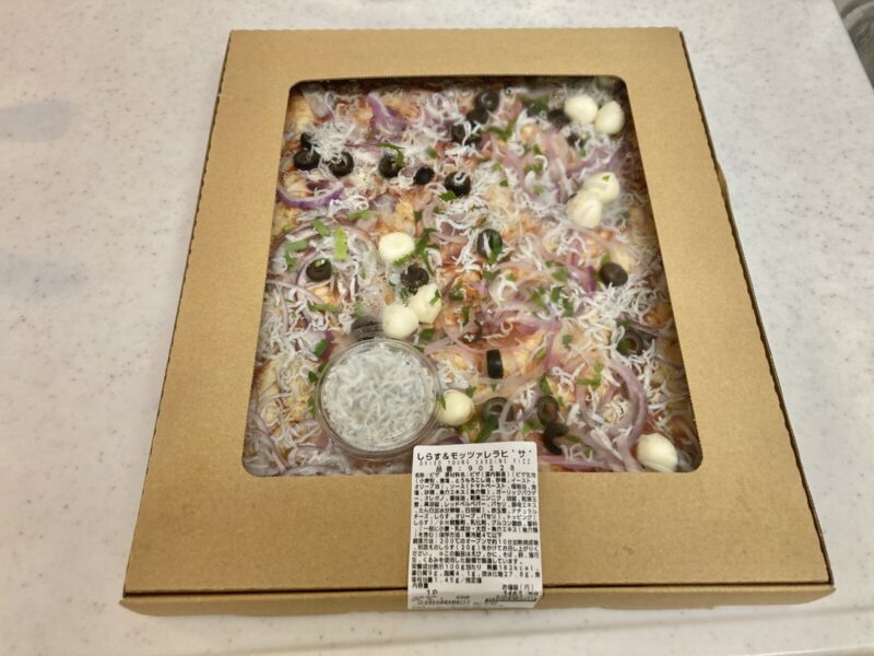 【商品概要】コストコ新商品のしらす＆モッツァレラピザ