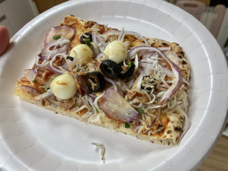 コストコ新商品のしらす&モッツァレラピザを実食レビュー!