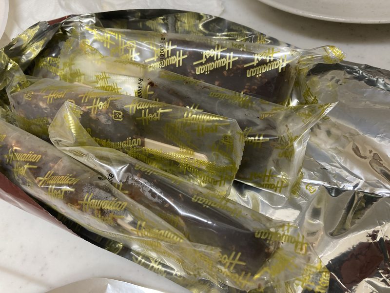 コストコ新商品ハワイアンホーストマカダミアナッツチョコレートアイスを実食！濃厚チョコが贅沢