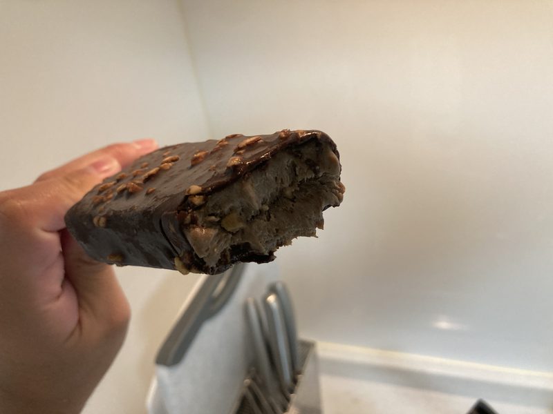 コストコ新商品のハワイアンホーストマカダミアナッツチョコレートアイスを実食レビュー！