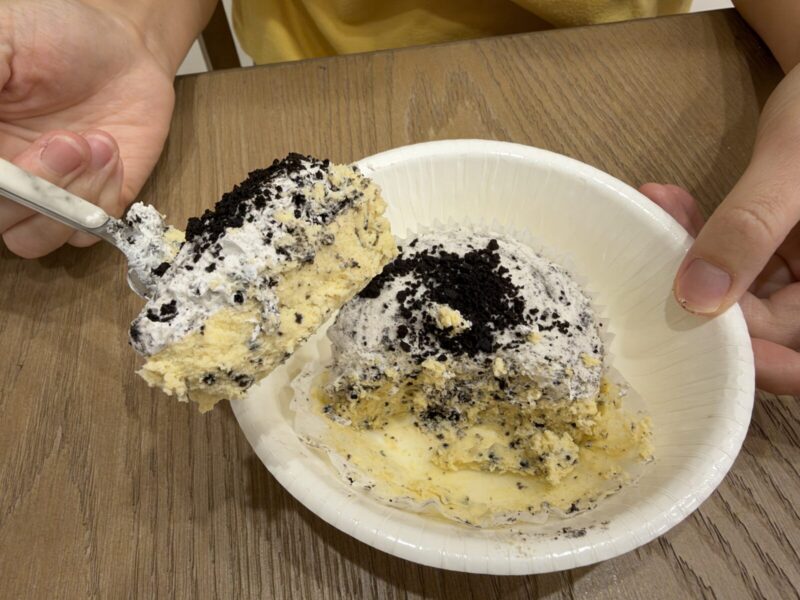 コストコ新商品のクッキークリームチーズケーキを実食レビュー！