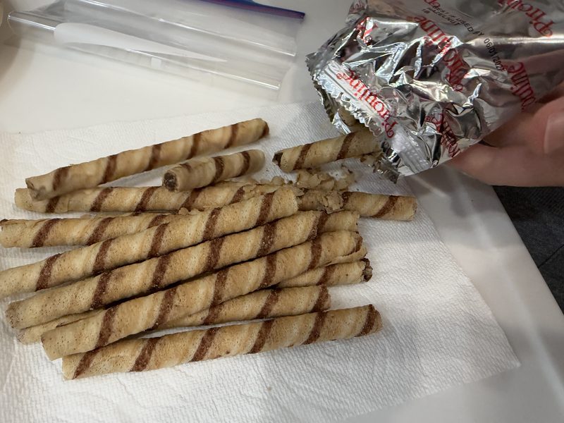 コストコ新商品のスヌーピー&ウッドストック クッキージャー チョコレートヘーゼルナッツクリームを実食レビュー