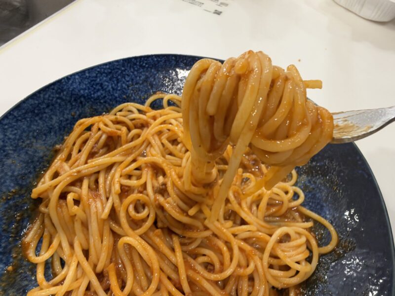 コストコ新商品の青の洞窟お肉の旨みあふれるボロネーゼを実食レビュー!