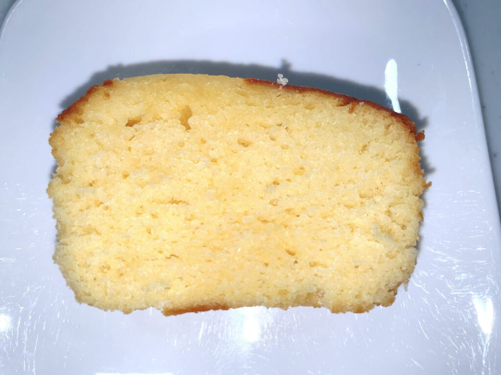 ドンキでビアードパパふんわり窯出しケーキ(バニラ味)を実食レビュー!