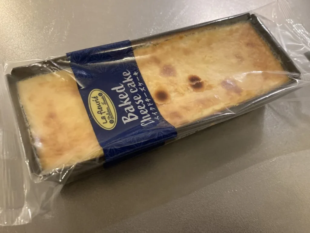 ロピア濃厚焼きチーズケーキはコスパ最強!人気スイーツを実食レビュー