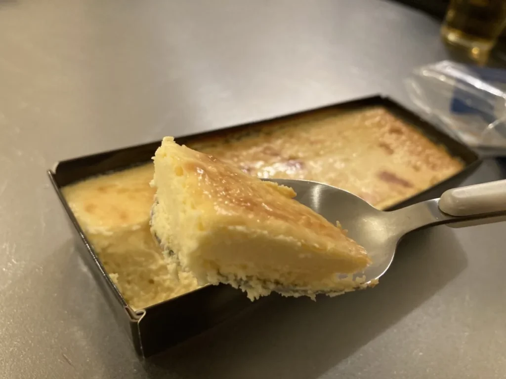 ロピアコスパ最強スイーツの濃厚焼きチーズケーキを実食レビュー紹介!